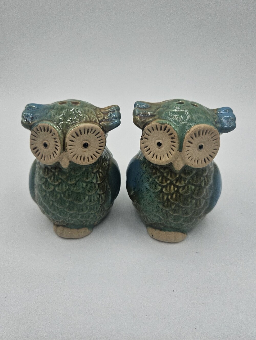 Ceramic Green Aqua Owl Salt & Pepper Shakers W/Stoppers